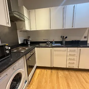 Comfortable - Cosy - Budget In Center London